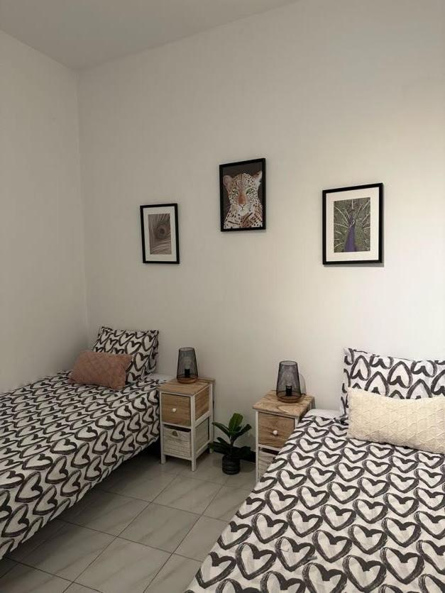 Casa Snoopy Apartment Севиля Екстериор снимка